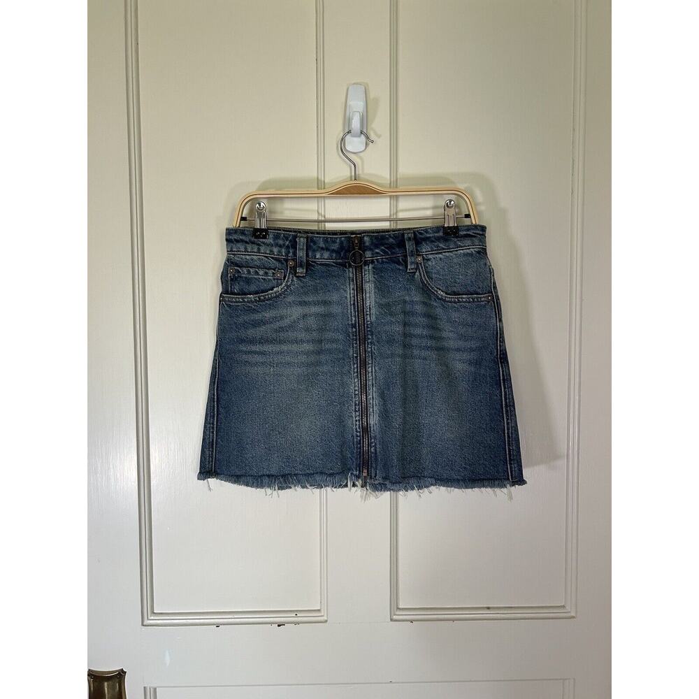 Free People Denim Skirt Womens Size 28 Blue Full Zip Mini Raw Hem Boho Festival